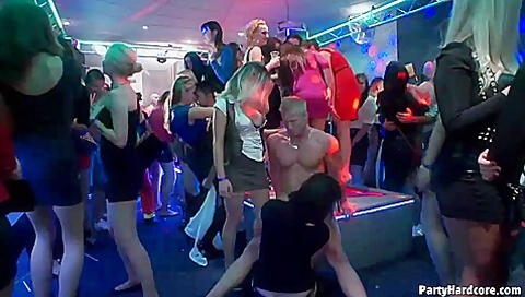 Party Hardcore Gone Crazy Vol. 6 3 - Cam 2