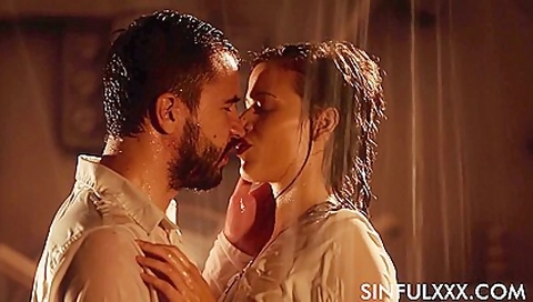 Beautiful Sex Under The Water Jets