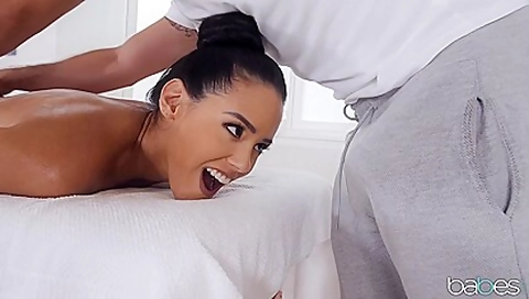 Bootylicious Latina Gets Massaged From Inside