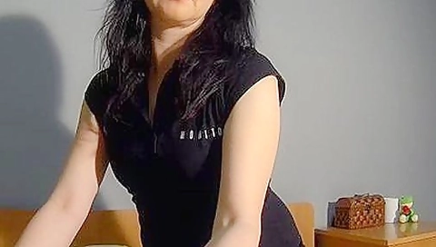 Late Night Handjob With Mature Wife Maya