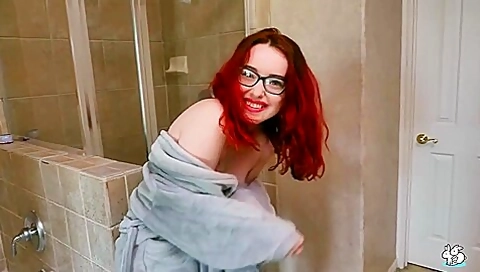 Monica Ice And Zed Pedals - Redhead With Glasses Gets A Facial