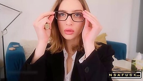 Arousing Secretary Came Into The Room And Got